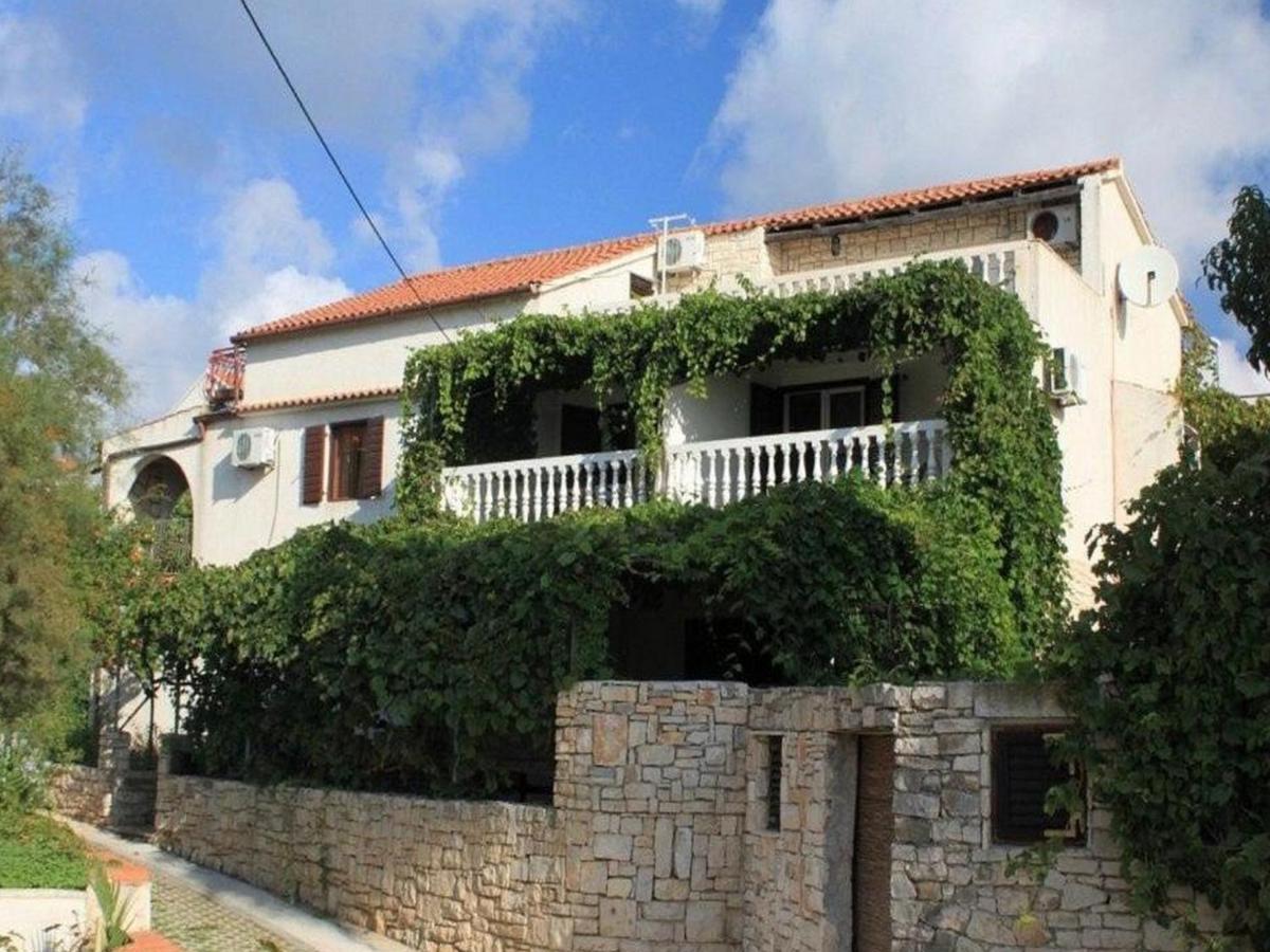 Apartments Katarina Vis Exterior photo